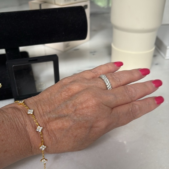 NEW Bracelet 4 Leaf clover Stainless Steel Zircon Hypoallergenic Adjustable - Picture 6 of 6